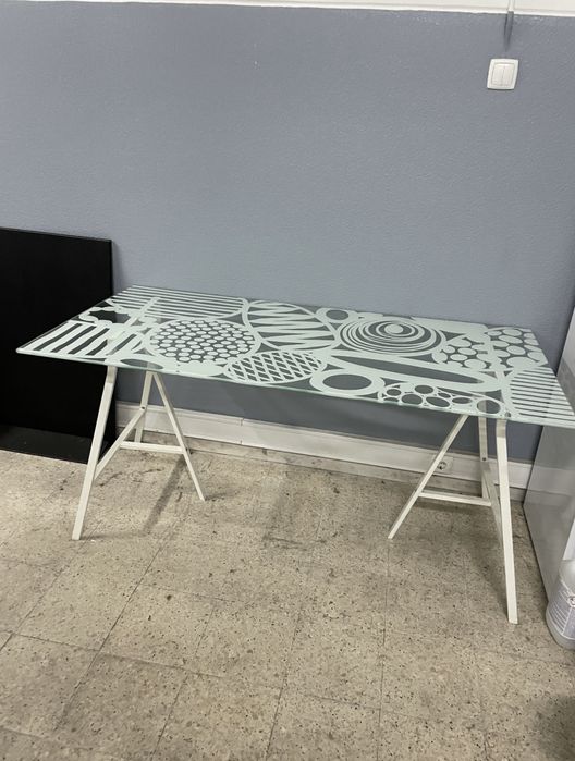 Ikea secretária vidro