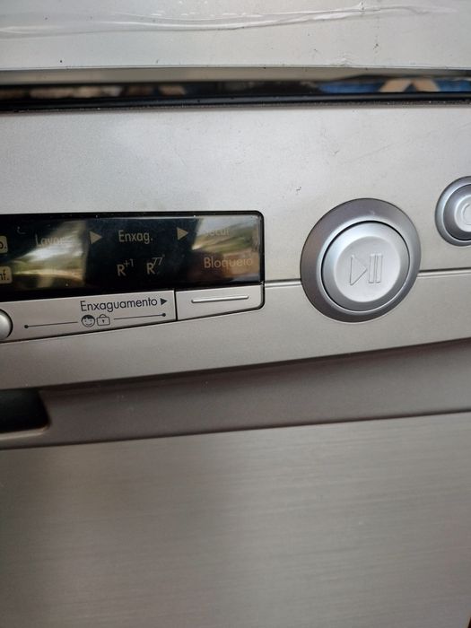 Máquina de lavar loiça LG