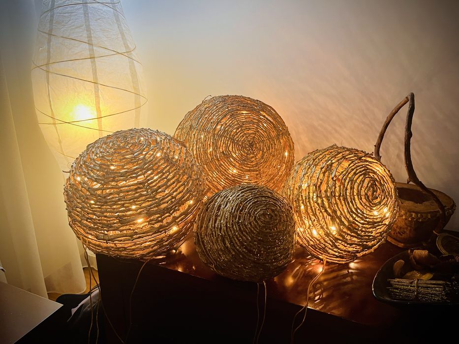 4 bolas grandes com brilho e leds - Natal