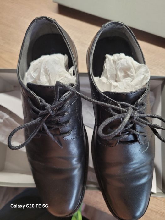Buty rozmiar 38 dla chlopca