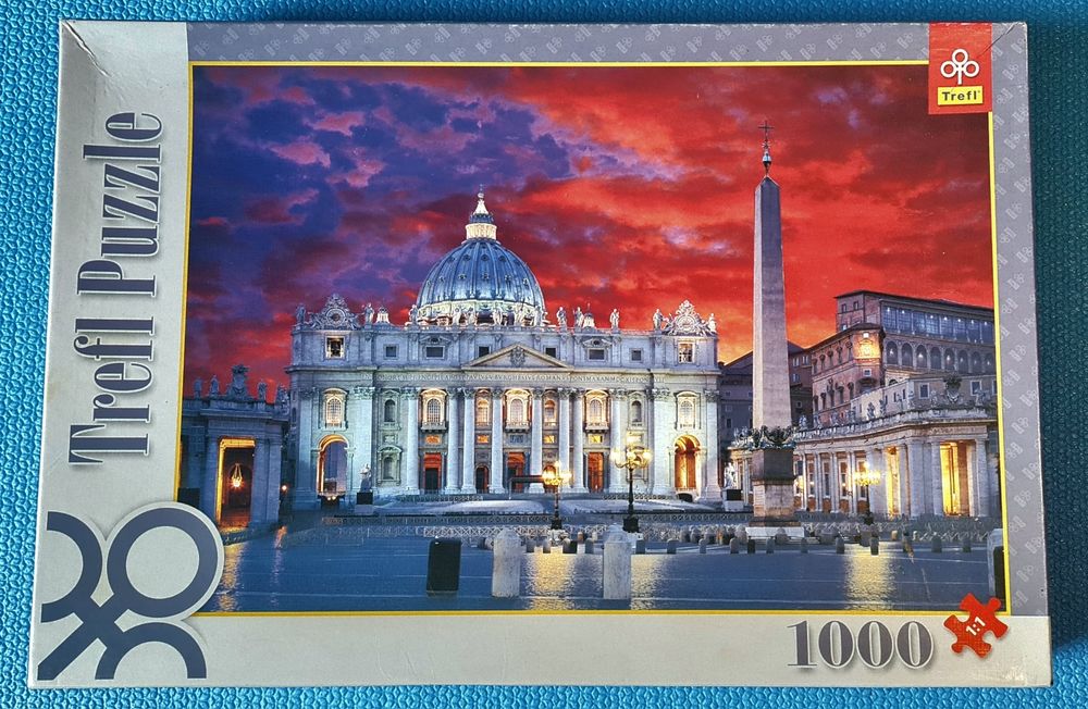 Продам пазлы   (  3000, 3000,  1500, 1000, 500).+игру для развития эрудиции