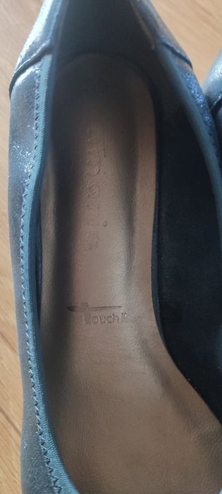 Czółenka tamaris na koturnie