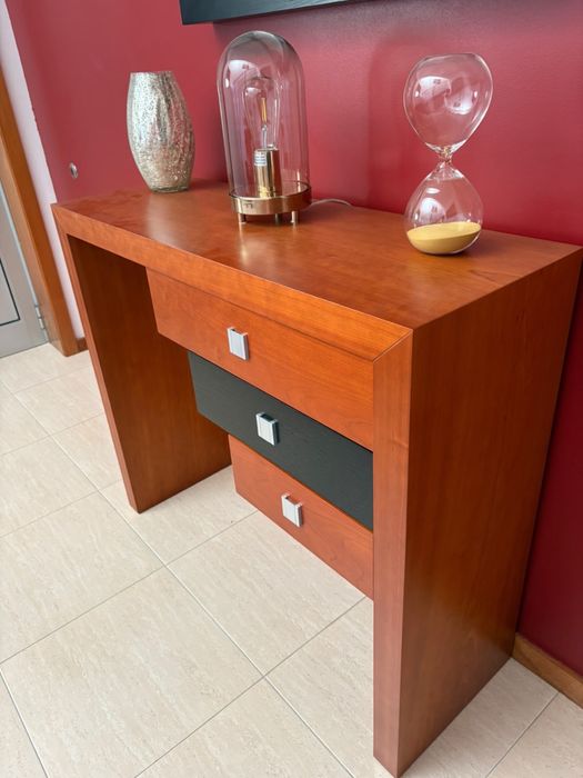 Consola (movel entrada)