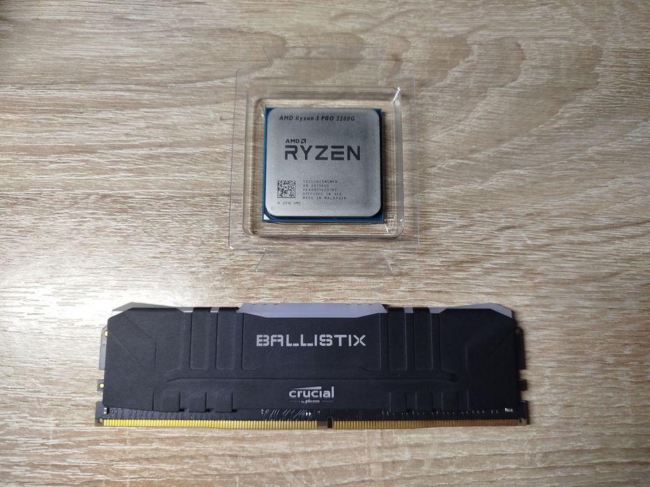 Crucial 8 Гб 3200 МГц Ballistix RGB