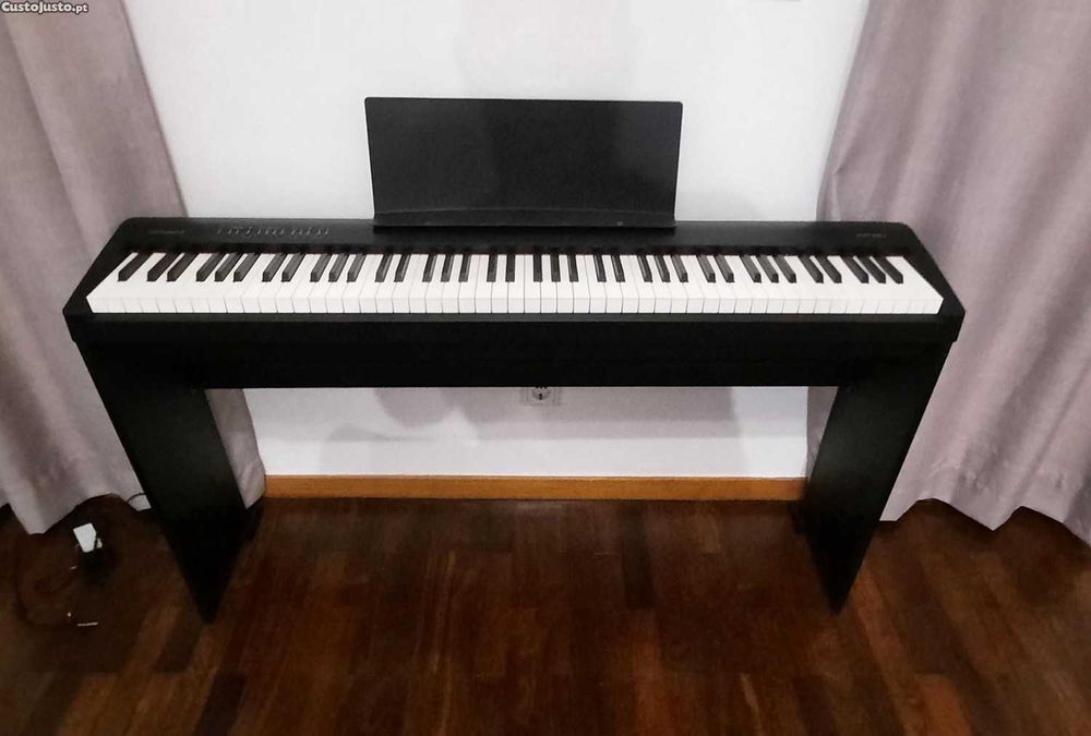 Piano Roland FP30