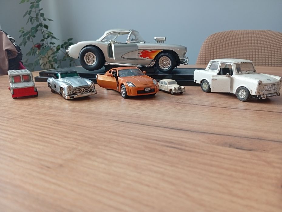 Miniatury aut sprzedam