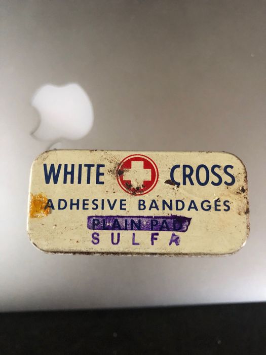 Caixa American White Cross