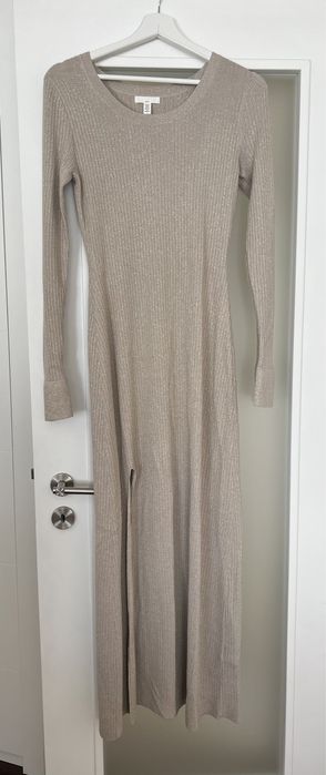 Vestido beje e dourado midi