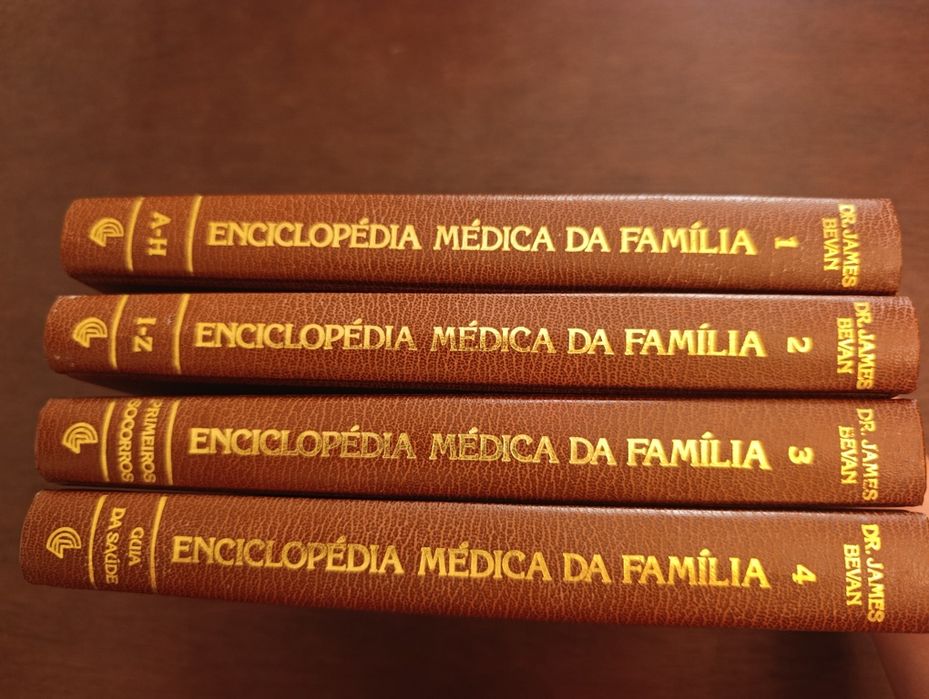 Coleção "Enciclopédia Médica da Família" - Dr. James Bevan (4 Volumes)