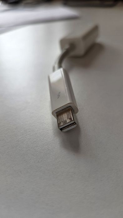 Apple Thunderbolt Adapter447392542213416964