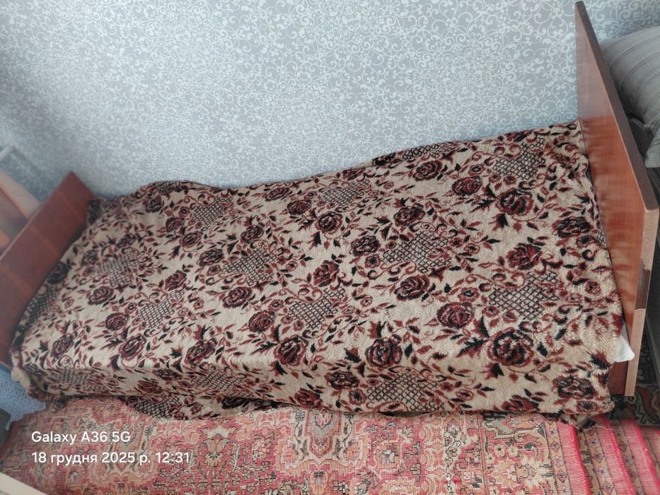 Кровать односпальна