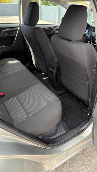 Toyota Auris hybrid 1.8
