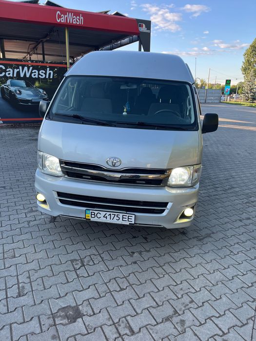 Toyota Hiace,2013 рік