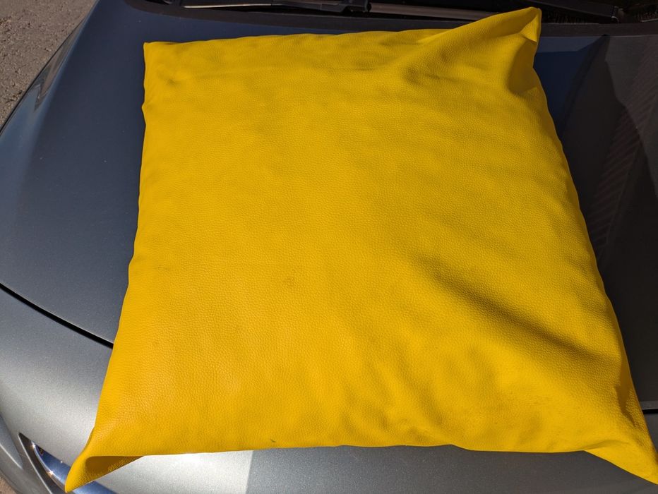 Puf Almofada amarelo/roxo