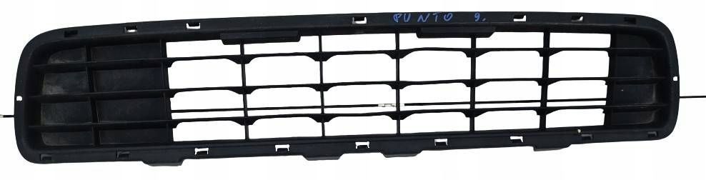 fiat punto (176) 735320216 z przodu kratka dolna zderzaka przedniego