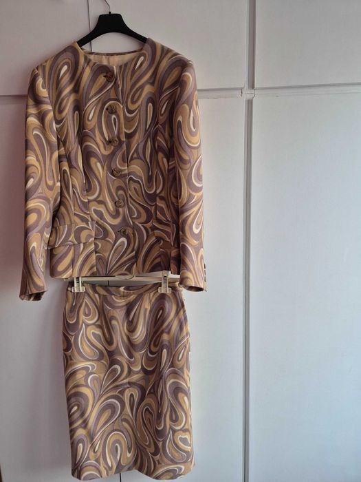 Sprzedam kostium damski r. 38