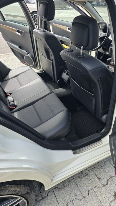 Mercedes-Benz C220cdi
