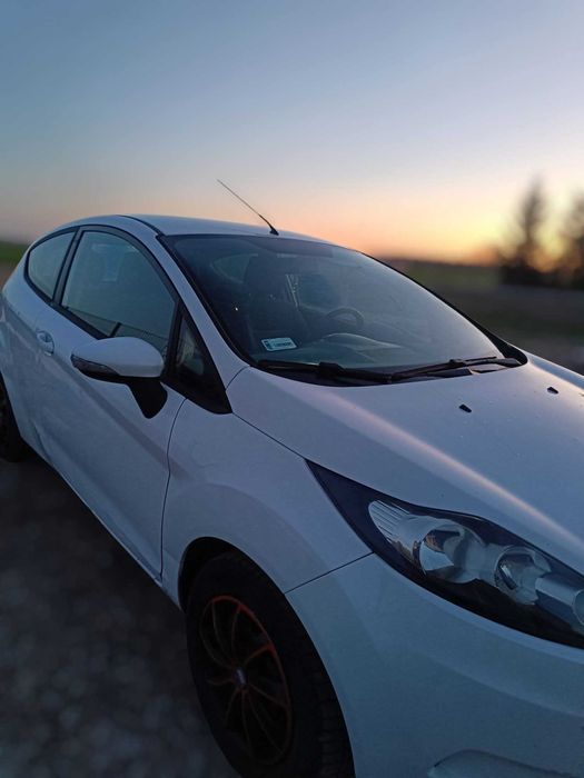 Samochód Ford Fiesta MK7