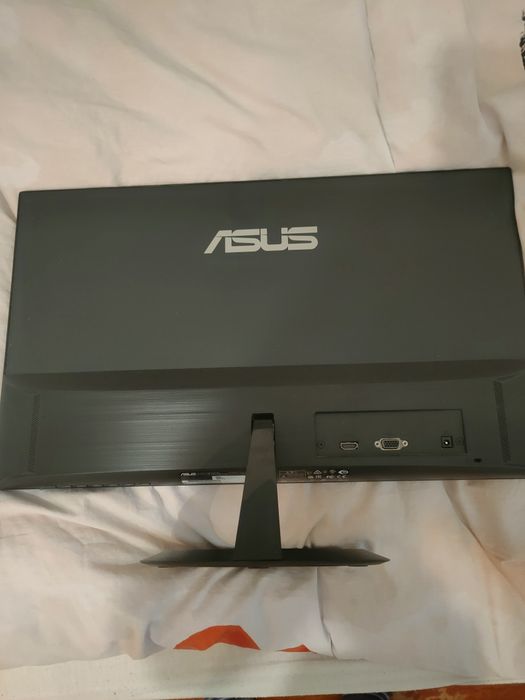 Komputer stacjonarny 1050 ti+ monitor Asus 24"  + klawiatura gratis