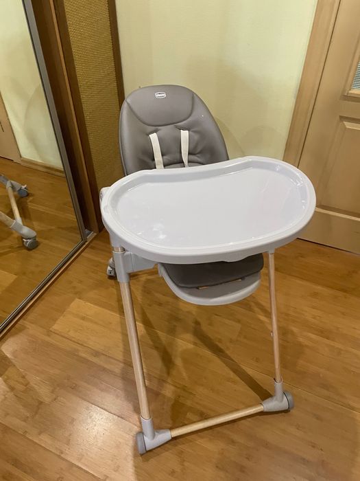 Детский стульчик Chicco Armonia