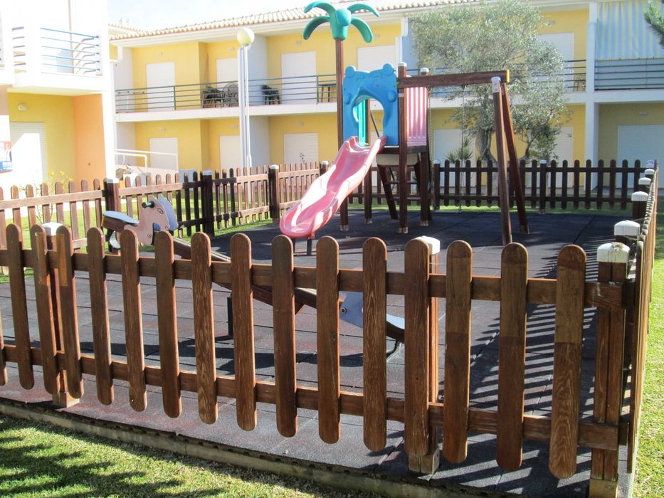 T2_Condominio Encosta São José_Piscina&BBQ _perto praia Galé/Salgados