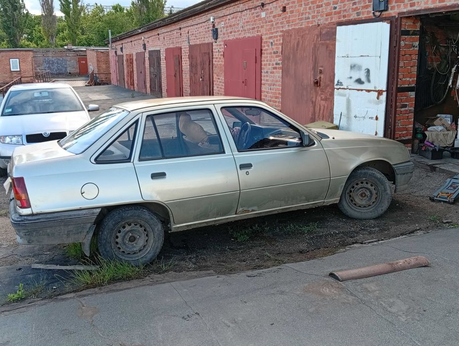 Продам Опель Кадет 1989г.