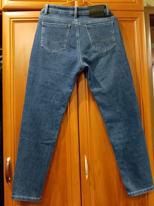 Джинсы женские..