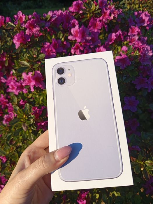 iPhone 11 z etui Guess