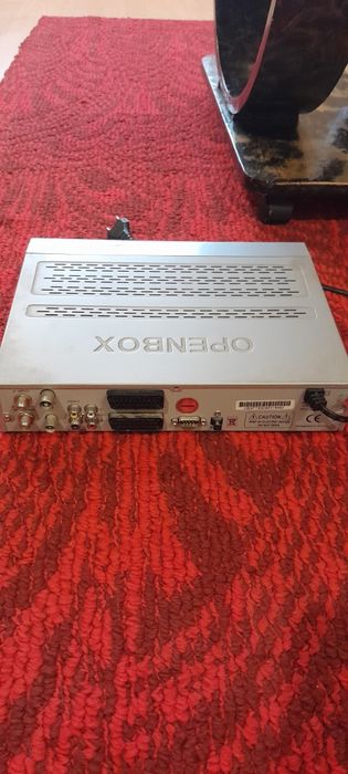 Продам  спутниковый тюнер