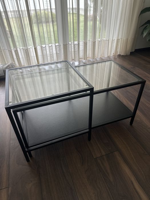Mesa de centro - vidro e preta