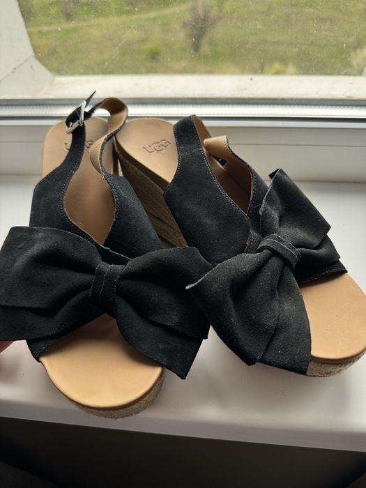 Ugg босоніжки оригінал 39 р