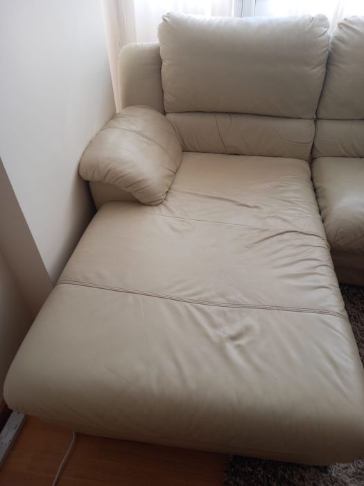 Sofá chaise longue amarelo torrado