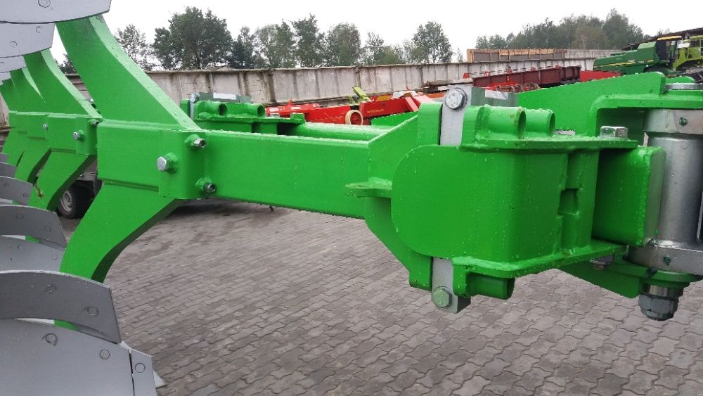 Плуги оборотные 3,4,5-корпусные Bomet U-064