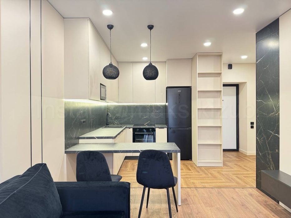 Продаж 1к квартири ЖК Верс Таверс/West Towers/41 м2/Токіо/Легоцького