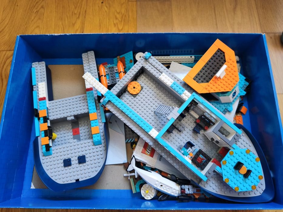 LEGO łódź badacza 60368