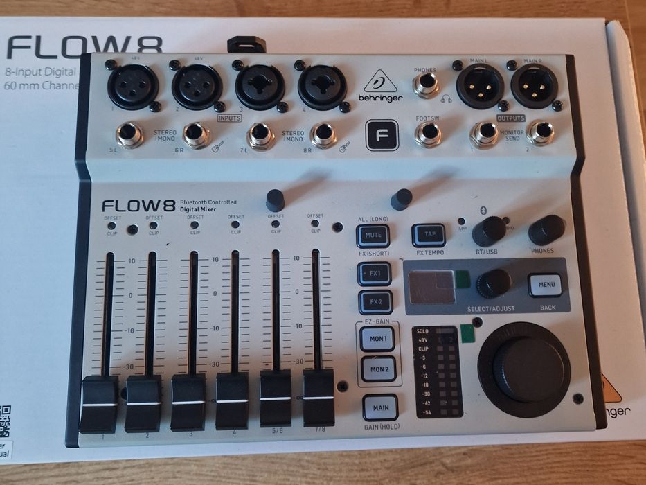 Flow 8 Behringer