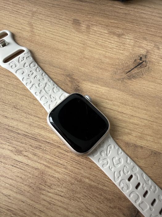 Продам Apple Watch Nike Series 7 41mm Starlight Model A2473 акб 75% повний комплект
