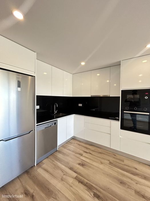 T2 Novo, c/ terraço,suíte e cozinha equipada,perto do Centro de Braga!