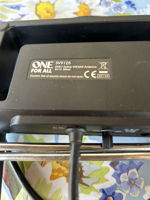 Antena pokojowa do telewizora