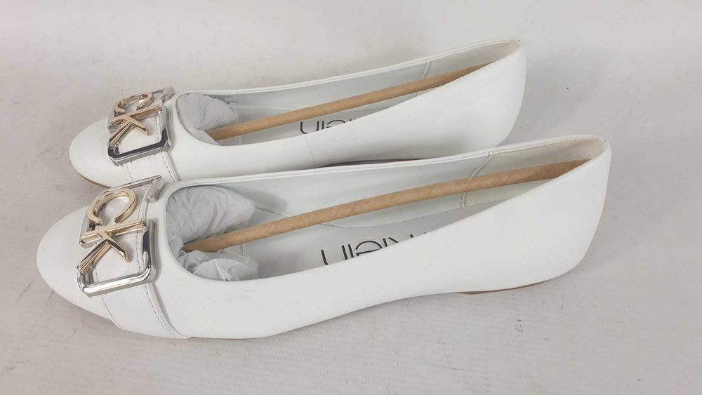 Calvin Klein Baleriny B4E7920 r. 39
