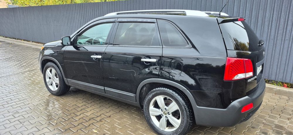 Продам Kia Sorento 2 2012 2.4 бензин