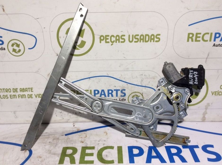 Elevador de vidro frente direito Toyota Auris 2014