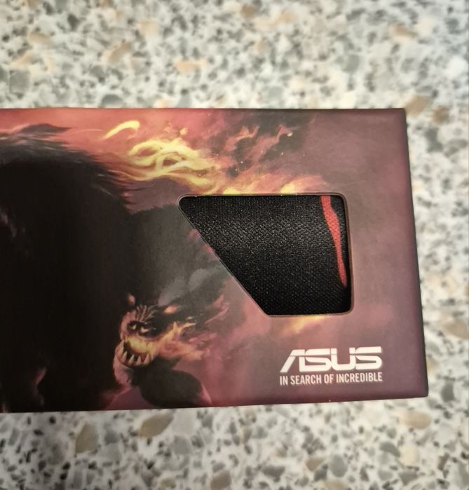 ASUS Cerberus Mini Red Gaming Mouse Pad, новий, запечатаний, ідеальний на подарунок