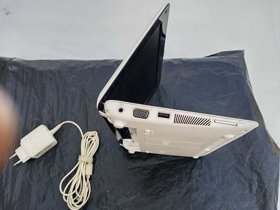 Asus EeePC Netbook64551963424257122