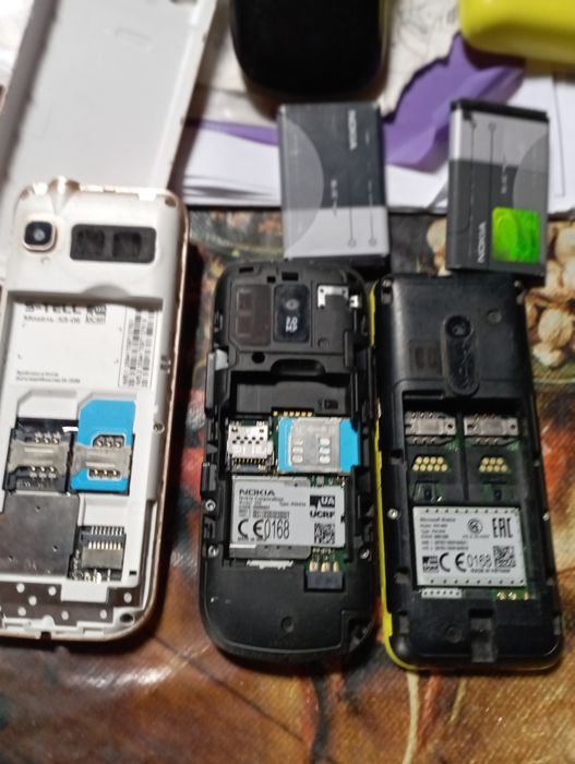 Кнопочні телефони