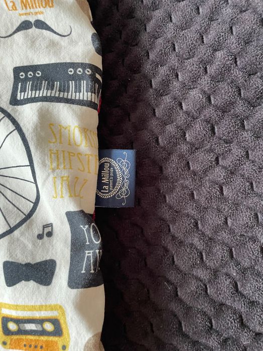 La Millou kocyk średniaka hipsterem czerwony