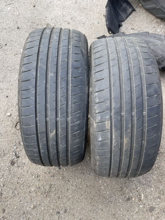 Резина 225/40/18 zr в гарно у стані