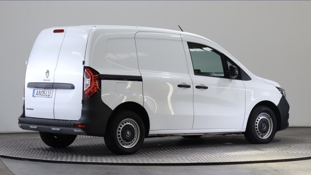 RENAULT KANGOO  Van 1.5 Blue dci L1 Edition one  
 VAN 1.5 BLUE dCi L1 Edition one

3 Lugares