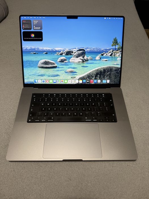 Apple Macbook M1 Pro 16” A2485  16GB 512GB