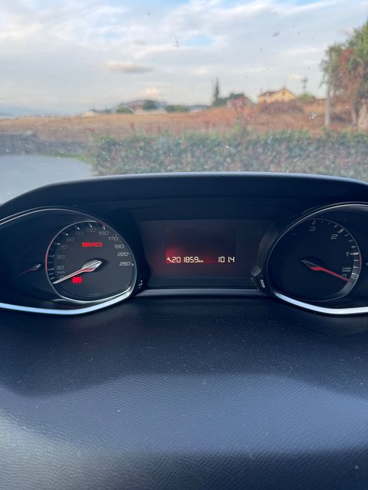 Peugeot 308 — fotografia 10